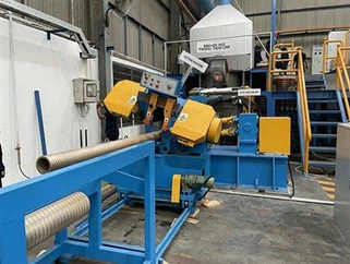 Stroj na odlievanie bronzu